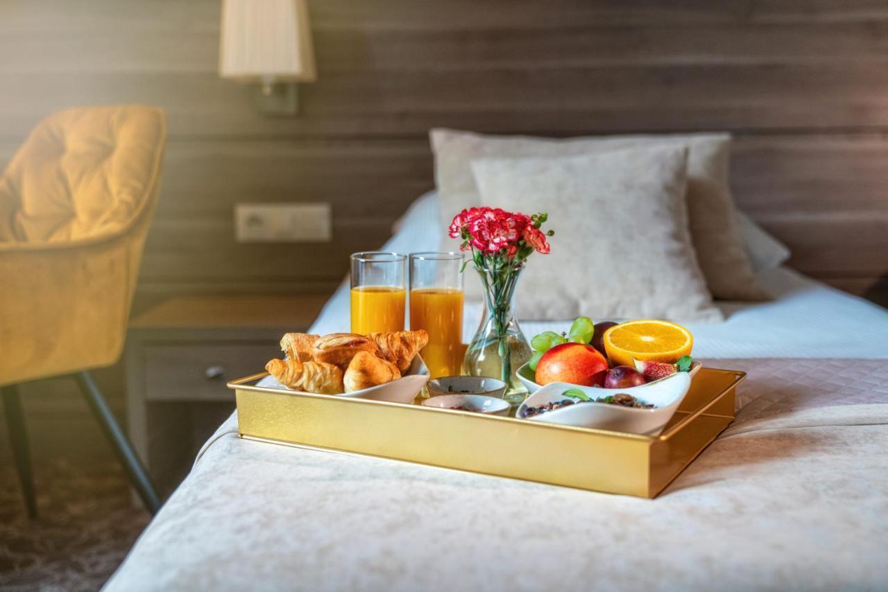 Korona Hotel Ostroleka  Eksteriør bilde