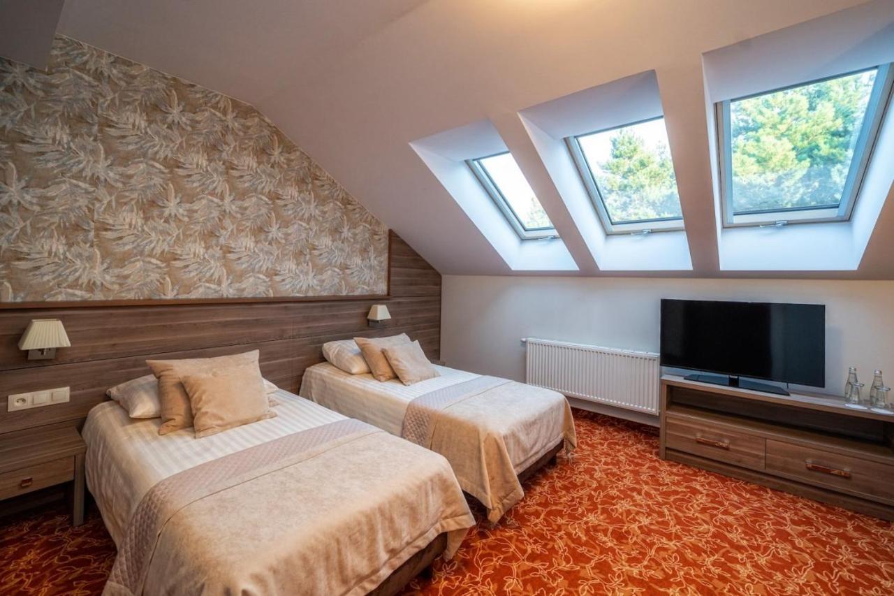 Korona Hotel Ostroleka  Eksteriør bilde